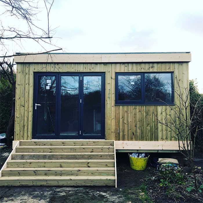 Timber Cabin - Shepperton - Surrey