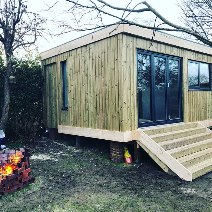 Timber Cabin - Shepperton - Surrey